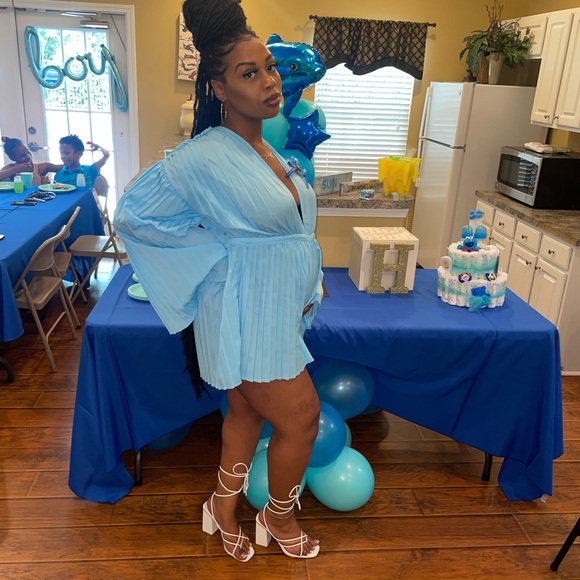 Cute and Comfortable White Strappy heel ! - Picture 4 of 6